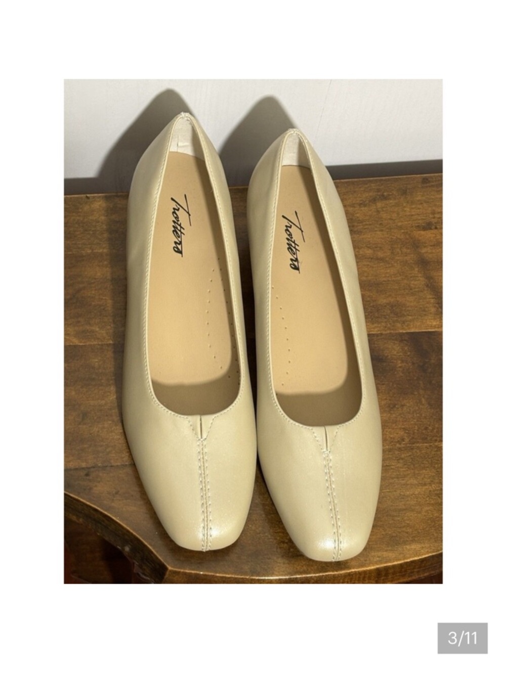 Trotters Doris Pumps Women's 9 SS Gold White Pearl Leather Like New No box - Picture 4 of 11